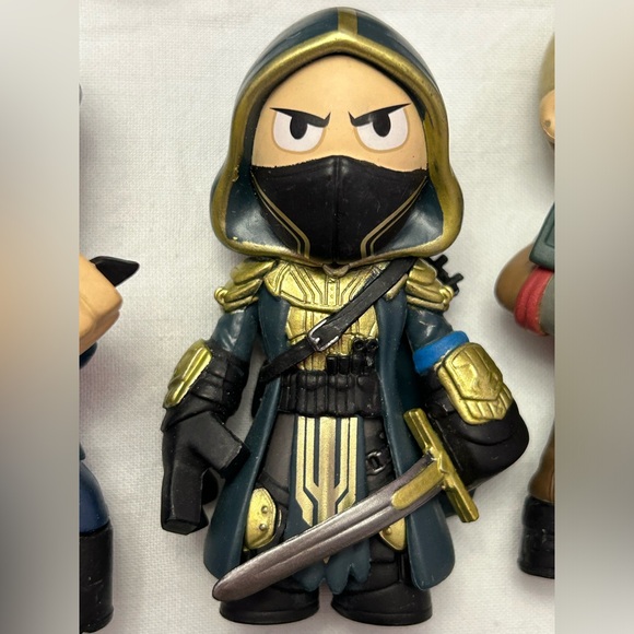 Funko Mini lot of 24 Minis - Picture 11 of 11